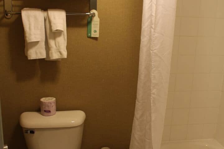 Room 17 of 30
