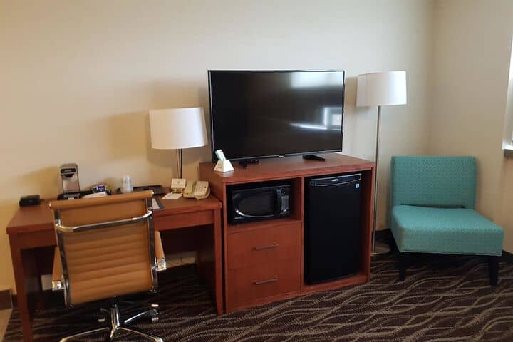 Room 9 of 30